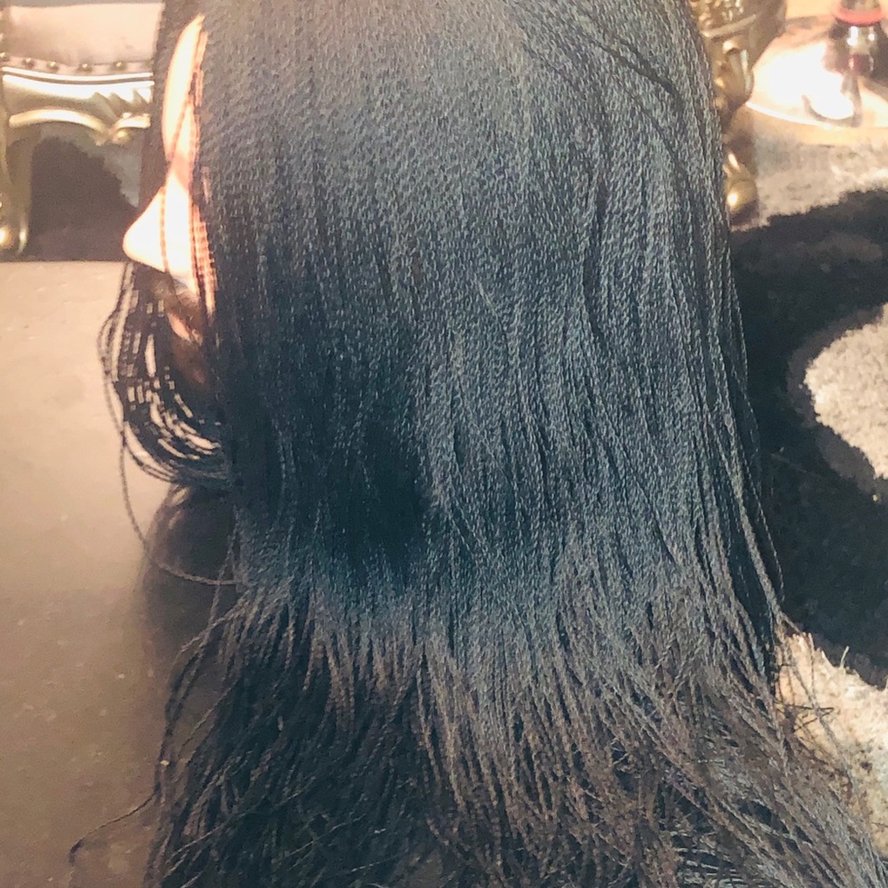 Twisting wig - Picture 2 of 4